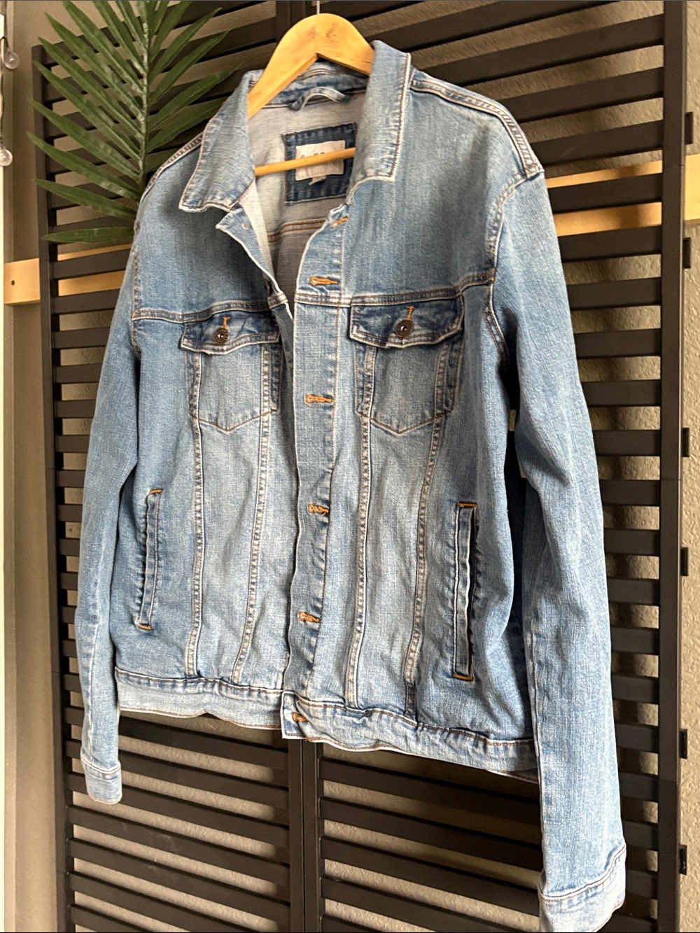 Goodfellow & Co Light Blue Denim Jacket - Classic Trucker